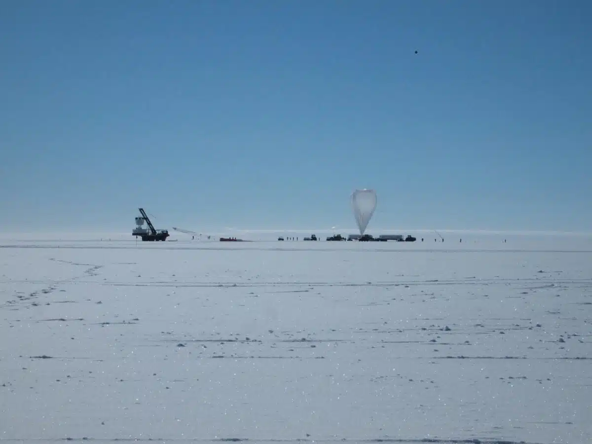 A Science Balloon Experiment operates above Antarctica